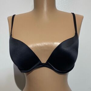 Victoria's Secret Women's Black Underwire Padded Very Sexy Push Up Bra Size 34B